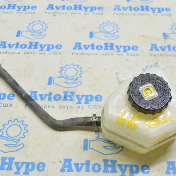 Бачок ГТЦ Toyota Highlander 20- 2.4t, 3.5 с крышкой 47220-0E140