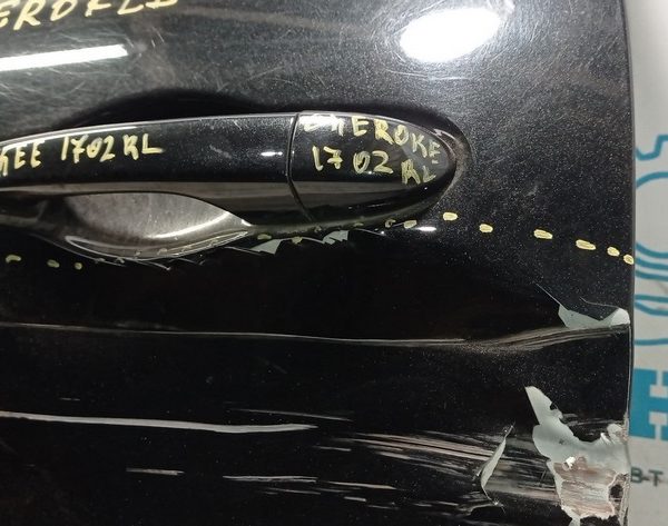 Заглушка внешней ручки зад лев Jeep Cherokee KL 14- 1SZ22AXRAE