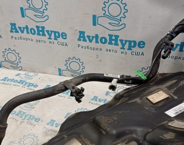 Заливная горловина топливного бака Jeep Cherokee KL 14- 68154480AE