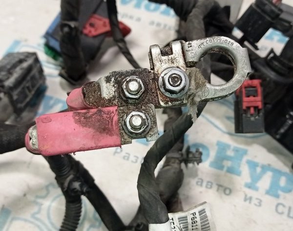 Клемма плюсовая Jeep Cherokee KL 14- 68111052AE