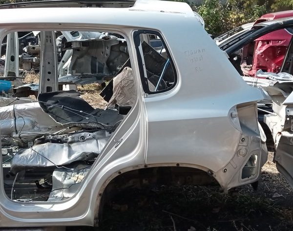 Четверть крыло задняя левая VW Tiguan 09-17 5N0809843