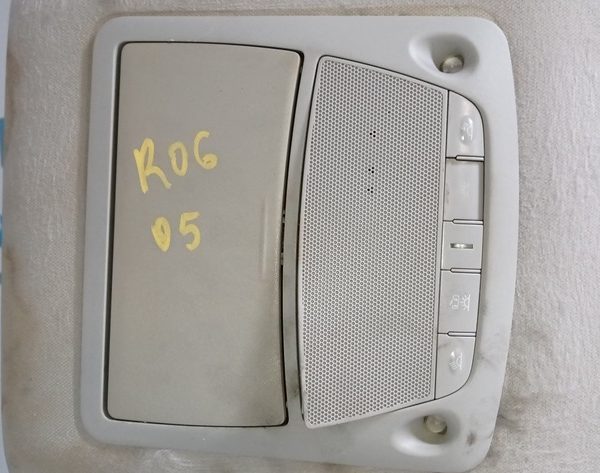 Плафон освещения перед Nissan Rogue 14- серый без люка 26430-4GC1A