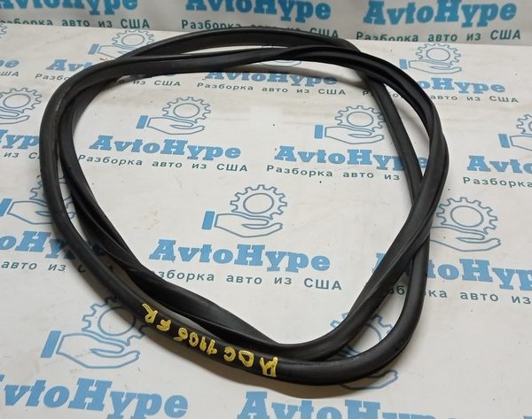 Уплотнитель дверного проема перед прав Nissan Rogue 14- 76921-7FL0A