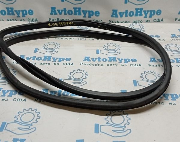 Уплотнитель дверного проема перед лев Nissan Rogue 14- 76922-7FL0A