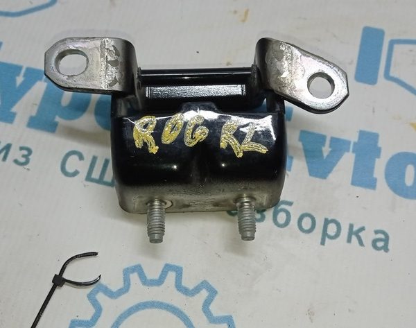 Петля двери нижняя зад лев Nissan Rogue 14- 82421-4CL0A