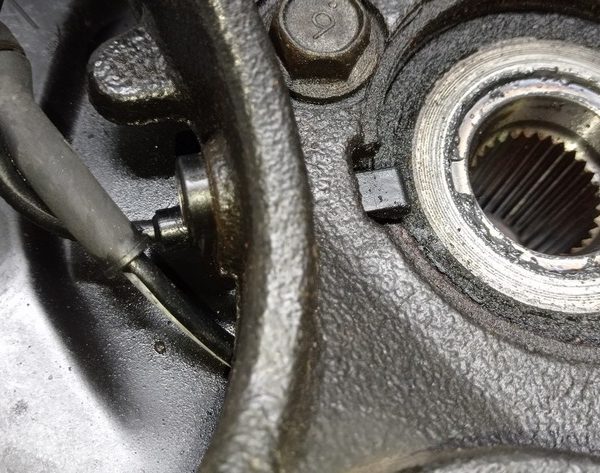 Датчик ABS перед лев Nissan Rogue 14- 47910-4BA0A