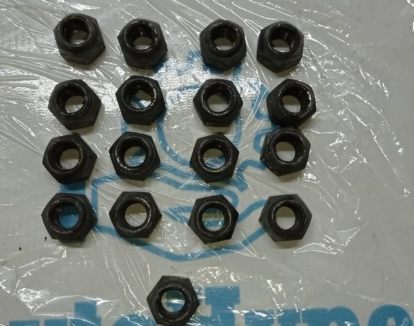 Колесная гайка Nissan Rogue 14-