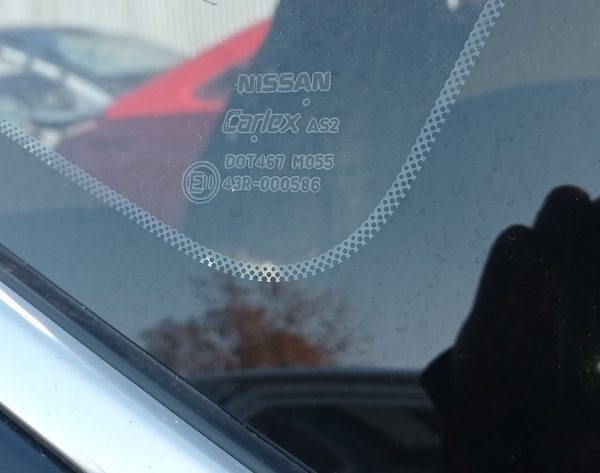 Форточка (глухое стекло) задняя правая Nissan Rogue 14- 83300-4BA0B