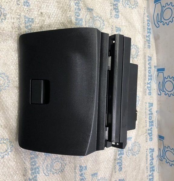 Перчаточный ящик, бардачок Nissan Sentra 13-19 68520-4AT0A