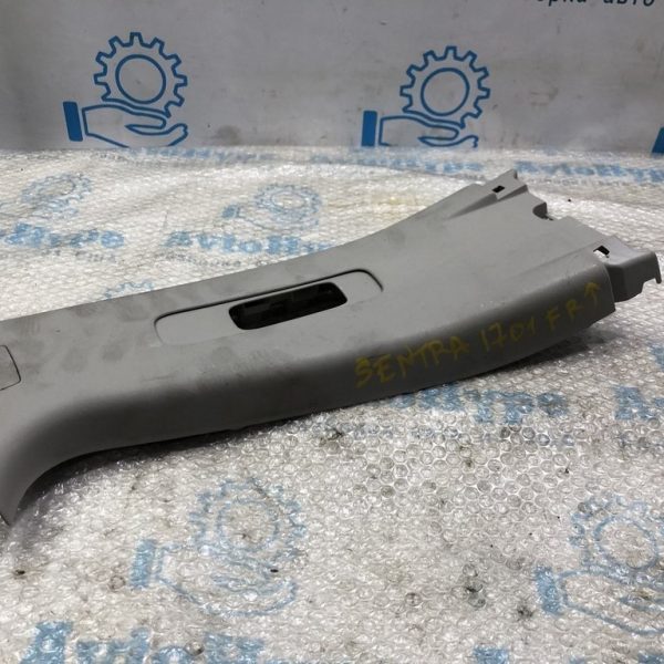 Накладка центральной стойки верхняя (ремень) правая Nissan Sentra 13-19 серая 76913-3SG0A