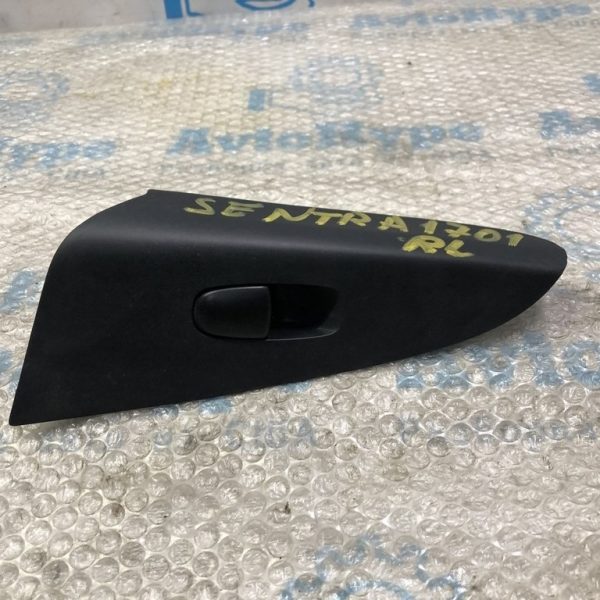 Управление стеклоподъемником зад лев Nissan Sentra 15-19 25411-1KL5A