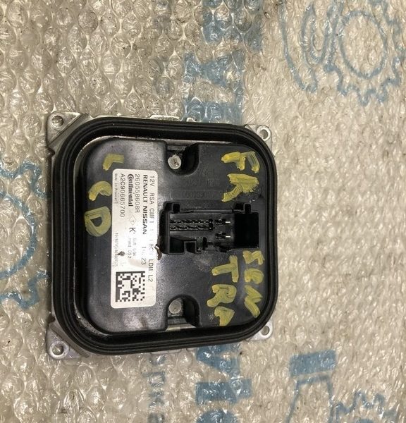 Блок розжига Nissan Sentra 16-19 рест 260558608R