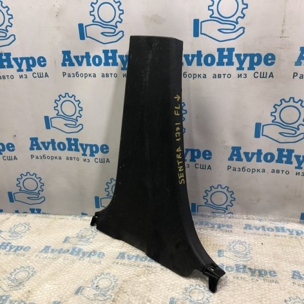 Накладка центральной стойки нижняя левая Nissan Sentra 13-19 черная 76916-3SG0B