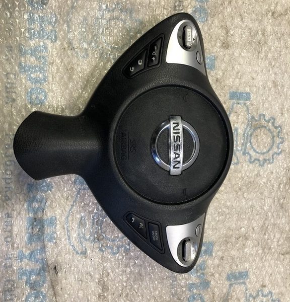 Подушка безопасности airbag в руль водит Nissan Sentra 13-19 черн со встроенными кнопками 98510-4FY2E