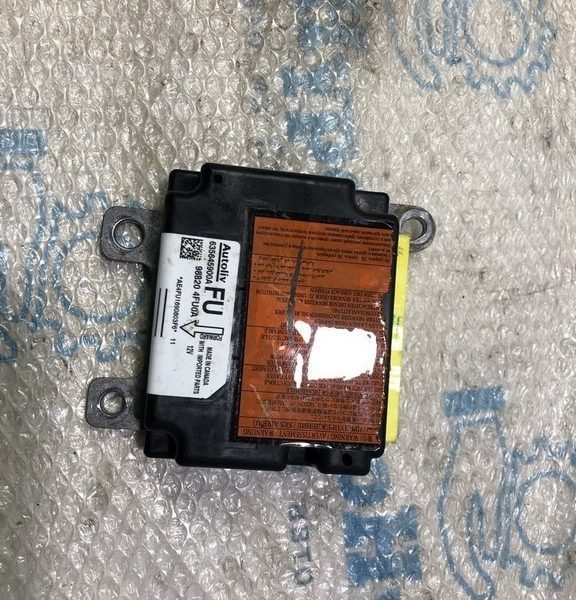 Модуль srs airbag компьютер подушек безопасности Nissan Sentra 13-19 988204FU0A