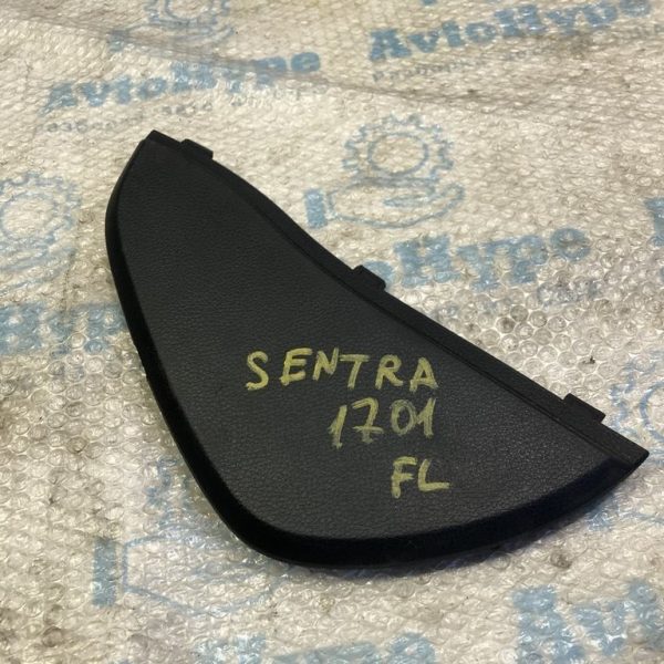 Накладка торпеды левая сторона Nissan Sentra 13-19 черная 684993YU0A