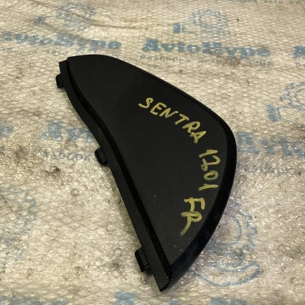 Накладка торпеды правая сторона Nissan Sentra 13-19 черная