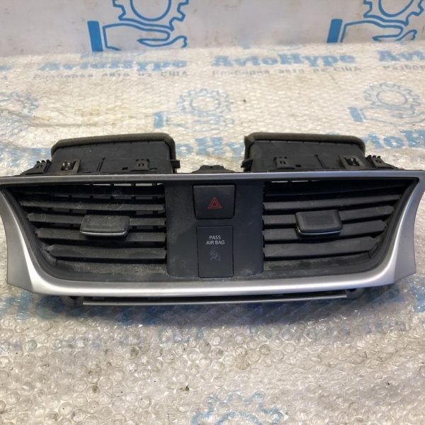 Кнопка включения аварийной сигнализации Nissan Sentra 13-19 25290-3SG0A