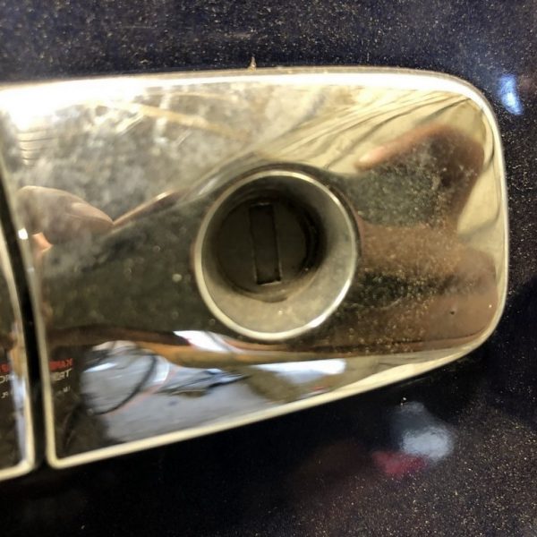 Заглушка внешней ручки перед лев Nissan Sentra 15-19 80646-9N00A