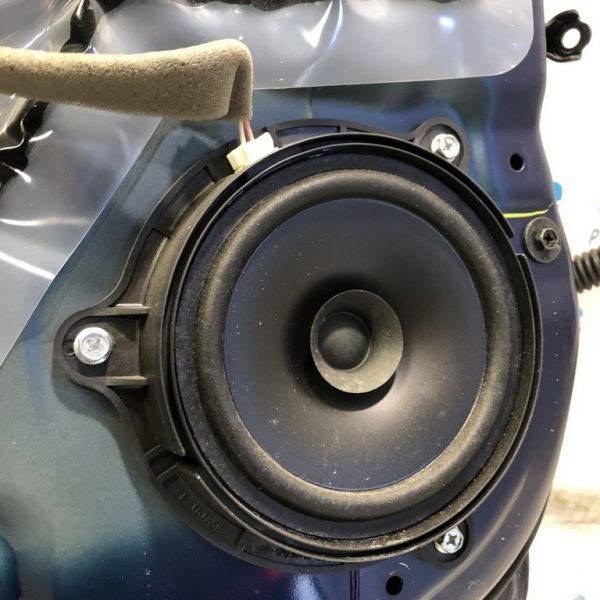 Динамик дверной перед лев Nissan Sentra 13-19 28156-9FF0A