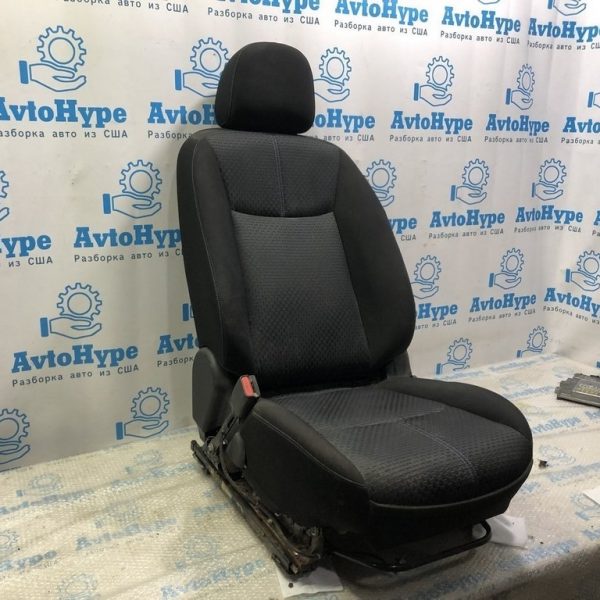 Водительское сидение Nissan Sentra 13-19 без airbag, тряпка черн (01) синяя строчка  87651-9AN2A