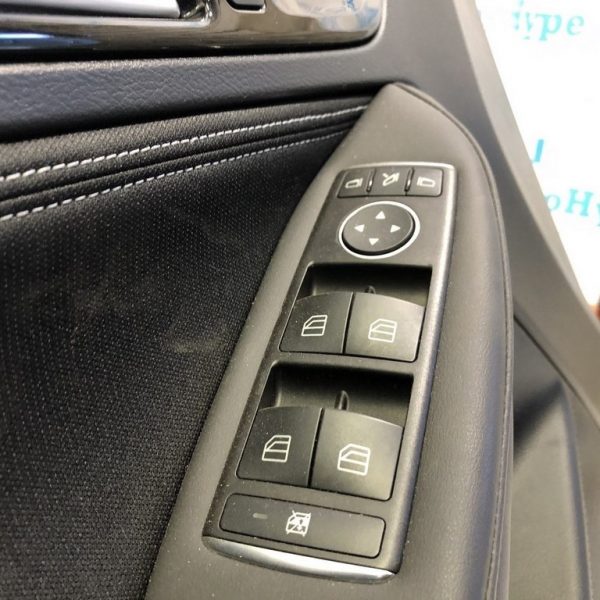 Управление стеклоподъемником перед лев Infiniti QX30 17- 254015DA0A