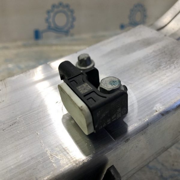 Датчик подушки безопасности перед лев Infiniti QX30 17- А1668210151