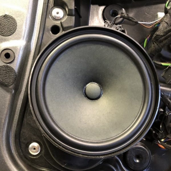 Динамик дверной перед прав Infiniti QX30 17- 28156-5DA0A