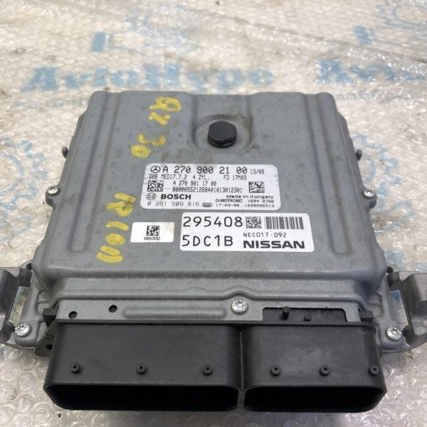 Блок ECU компьютер двигателя Infiniti QX30 17- (01) A 270 900 21 00