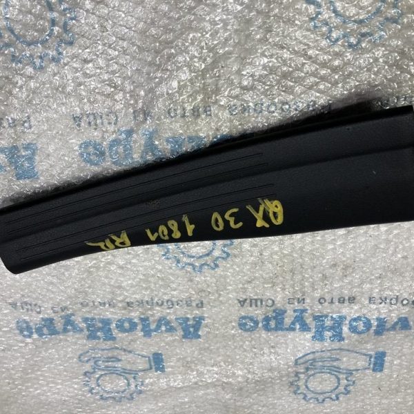 Накладка порога зад прав Infiniti QX30 17- 769B6-5DA0A