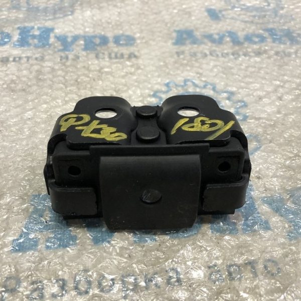 Петля замка двери багажника Infiniti QX30 17- 904515DA0A