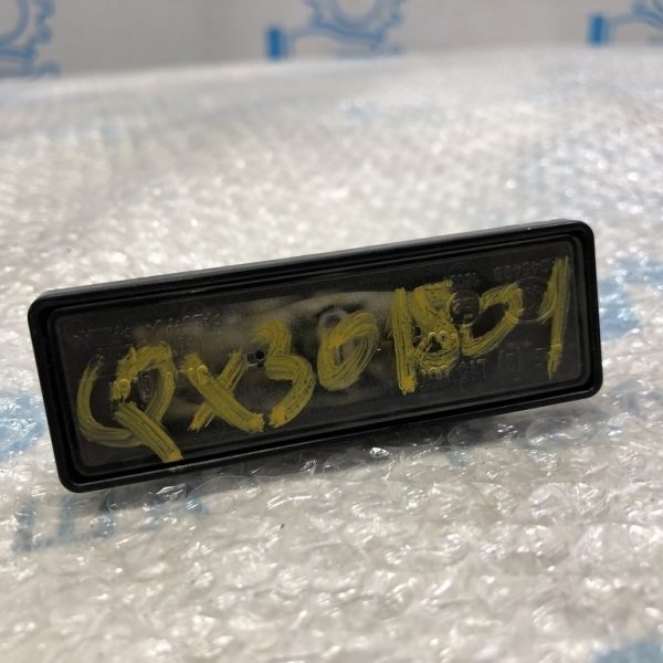 Подсветка номера лев Infiniti QX30 17- 265108990C