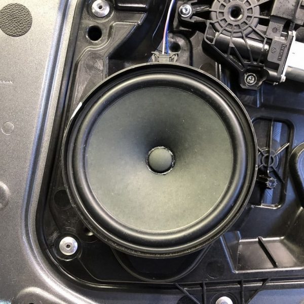 Динамик зад прав Infiniti QX30 17- 28156-5DA0A