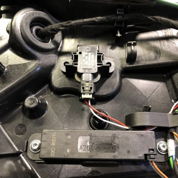 Антенна keyless Infiniti QX30 17- дверь зад лев a2059053005