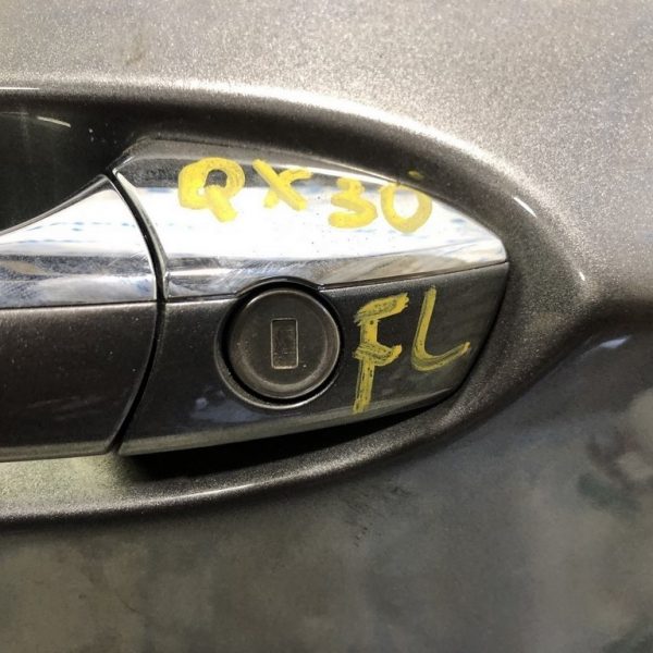 Заглушка внешней ручки перед лев Infiniti QX30 17- 80647-5DB4A