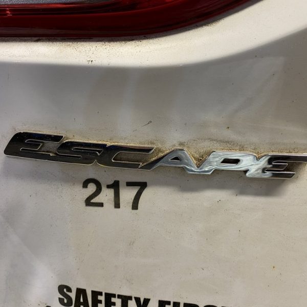 Эмблема надпись Escape крышки багажника Ford Escape MK3 13- CJ5Z-1642528-A