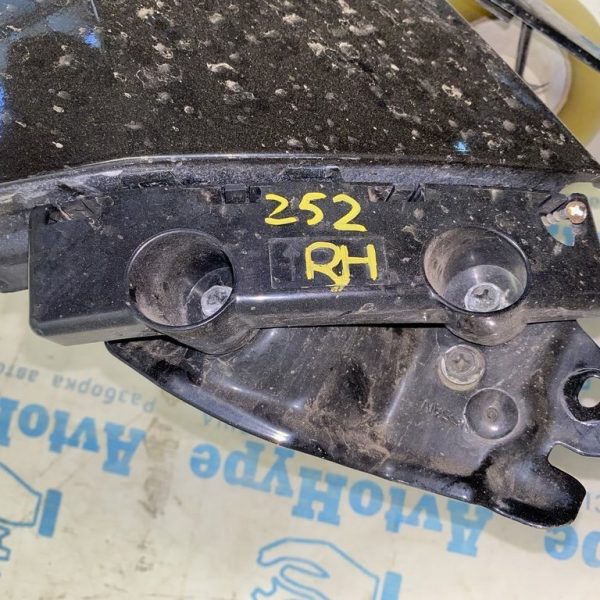 Крепление переднего бампера на крыле правое Nissan Murano z52 15- 622225AA0A