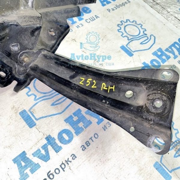 Кронштейн крыла прав Nissan Murano z52 15- 631805AA0A