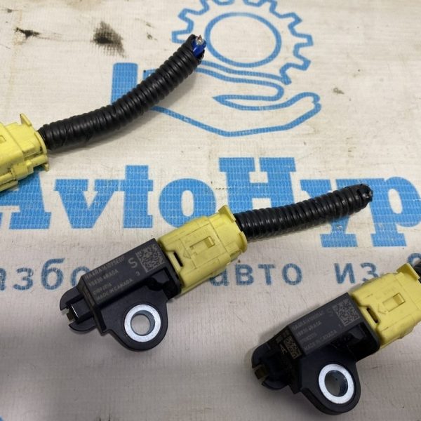 Датчик подушки безопасности дверь прав Nissan Murano z52 15- 988304RA0A