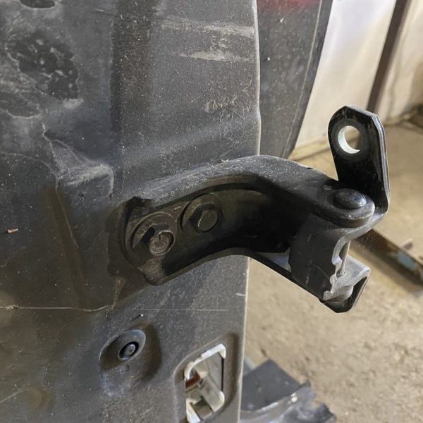 Петля двери верхняя перед лев Nissan Murano z52 15- 80401-5AA0B