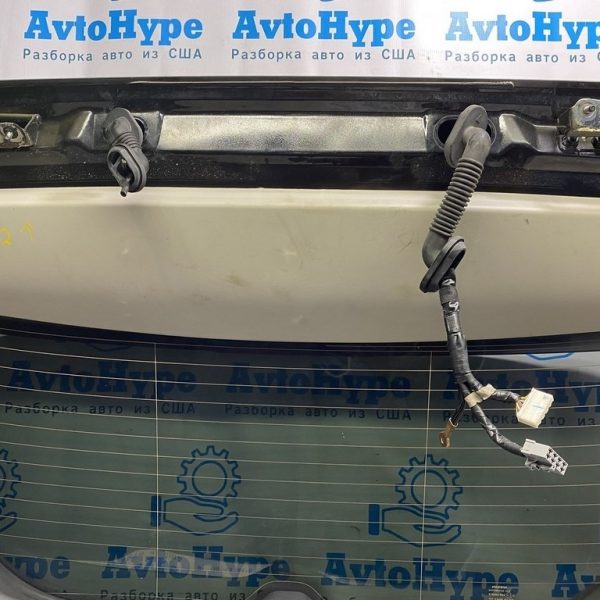 Обшивка двери багажника центр  Nissan Murano z52 15-