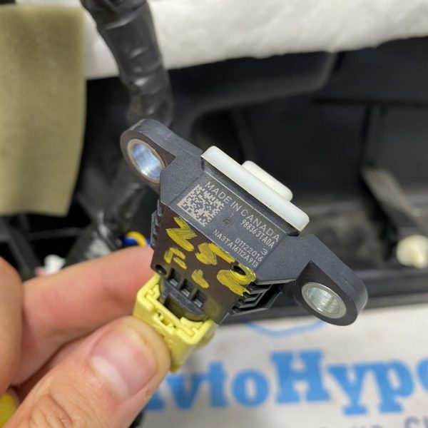 Датчик подушки безопасности дверь лев Nissan Murano z52 15- 988304RA0A