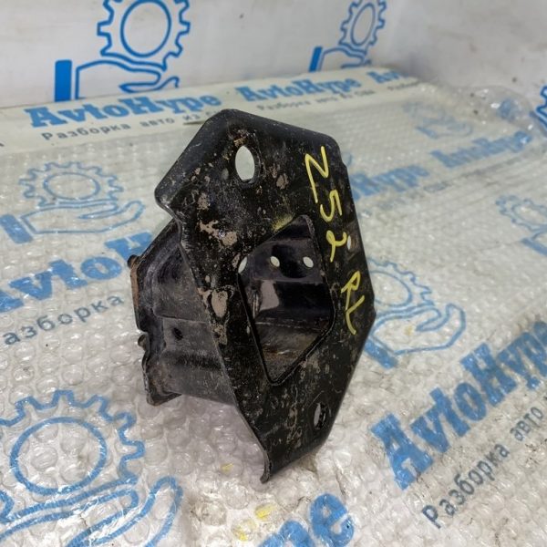 Клык усилителя заднего бампера лев Nissan Murano z52 15- 852215AA0A