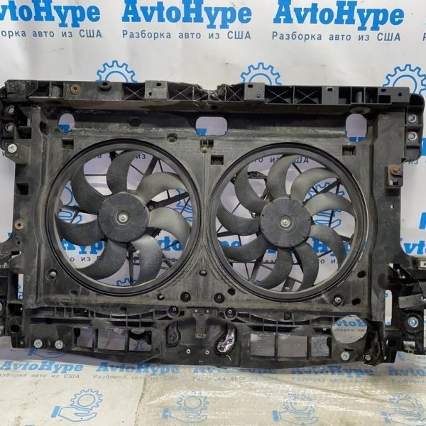 Телевизор панель радиатора Nissan Murano z52 15- (01) небольшой деф. 625005AA1A