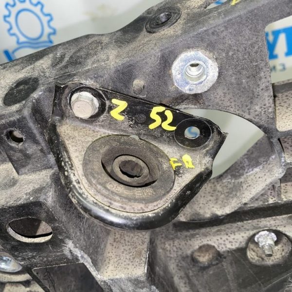 Кронштейн радиатора верх прав Nissan Murano z52 15- 21542-5AA0A