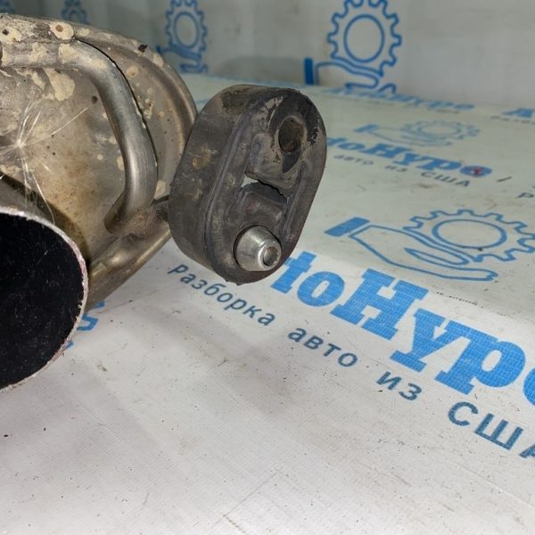 Крепление резонатора прав Nissan Murano z52 15-