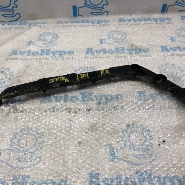 Крепление заднего бампера правое Nissan Sentra 13-19 85226-3SH0A