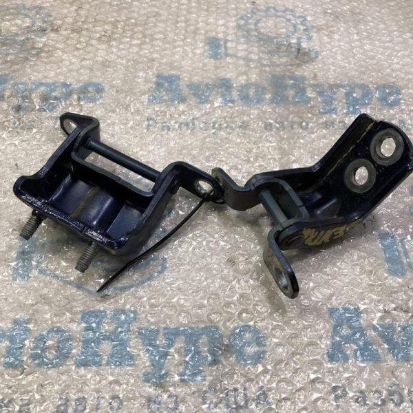 Петля двери верхняя зад лев Nissan Sentra 15-19 82401-9N00A