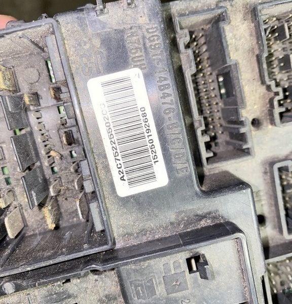 Пластиковый наконечник под датчики на верхний патрубок Nissan Sentra 13-19 1.6 21537-3YM0A