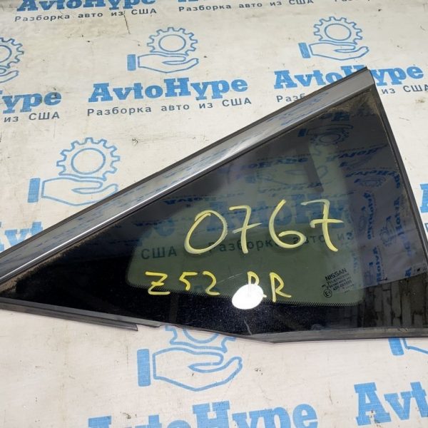 Форточка (глухое стекло) задняя правая Nissan Murano z52 15- (01) деф.резинки 833005AA0A